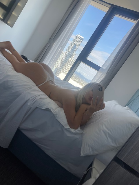 isabellataylorx onlyfans leaked picture 2