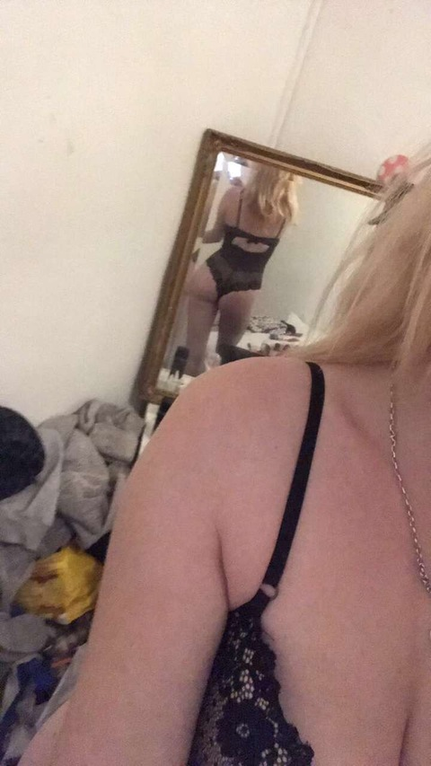 itsyagirljj onlyfans leaked picture 2