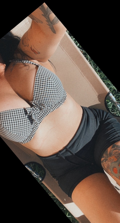 j.curves onlyfans leaked picture 2