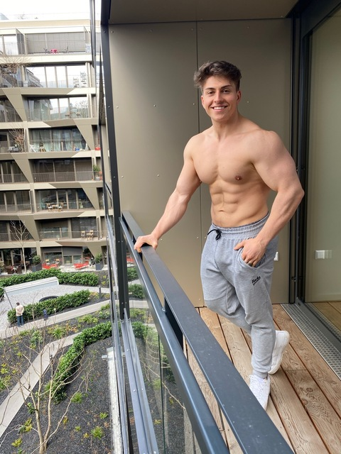 johnymuenster onlyfans leaked picture 2