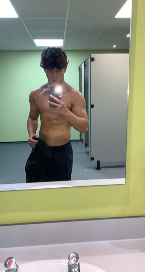 joshmilesof onlyfans leaked picture 2