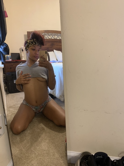 k.kyl31 onlyfans leaked picture 2