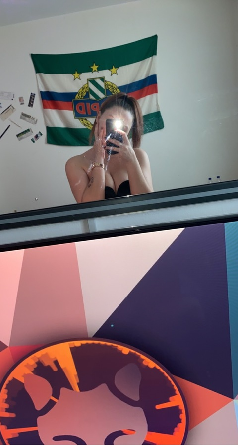 karii420 onlyfans leaked picture 2