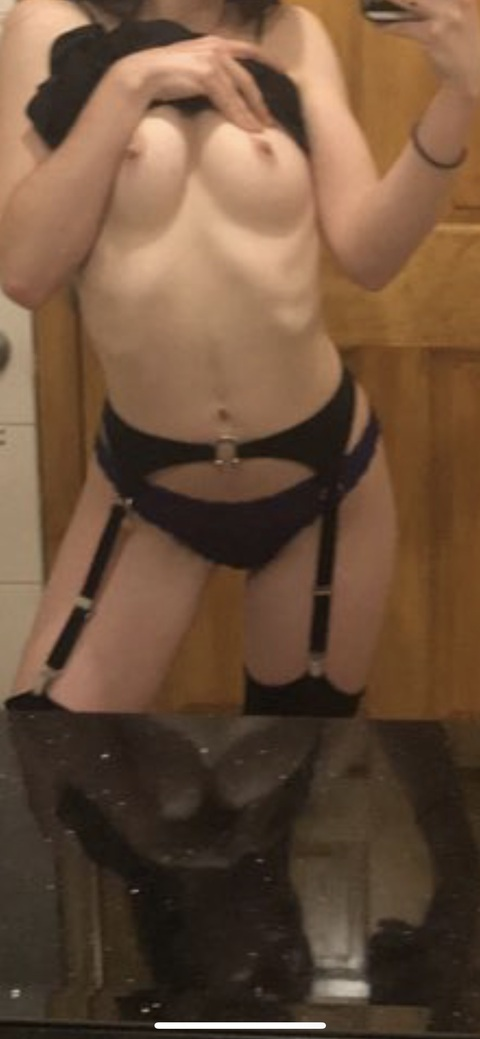 katebaby onlyfans leaked picture 2