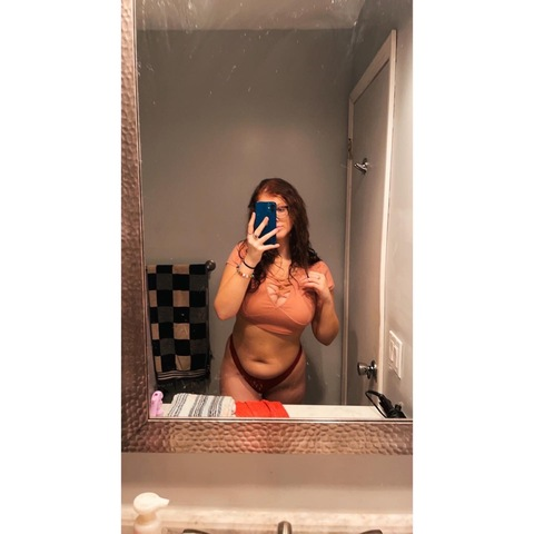 kelbaby20 onlyfans leaked picture 2