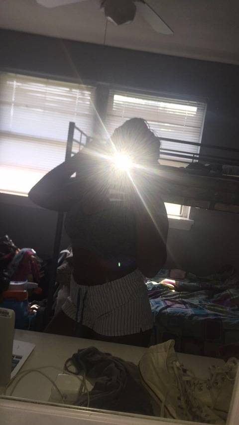 kyahsymone onlyfans leaked picture 2