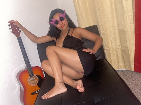 latinaflaka_17 onlyfans leaked picture 2