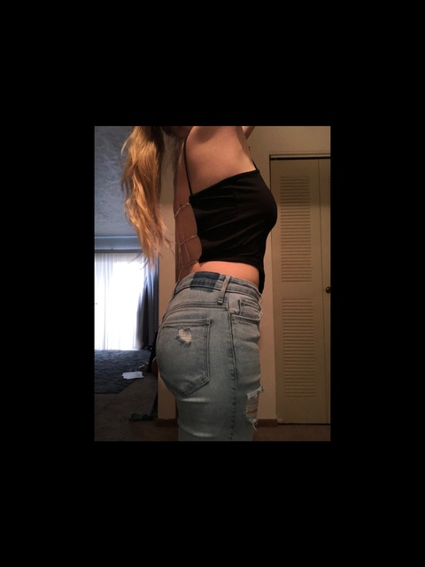 legalblondiee2 onlyfans leaked picture 2