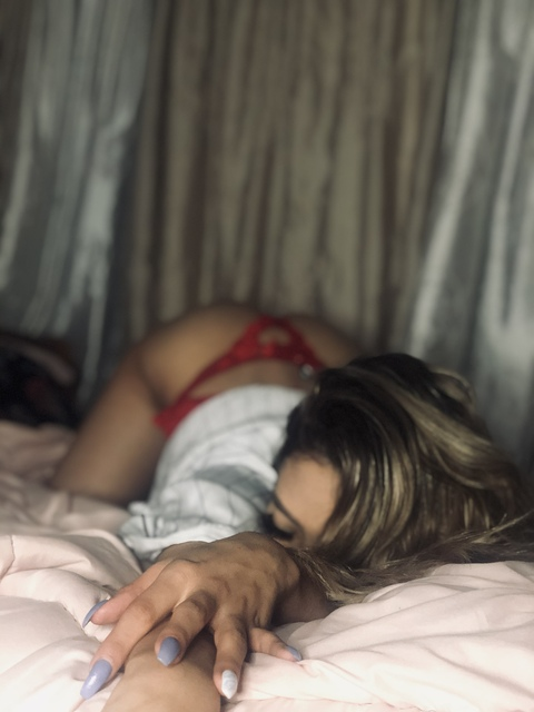 lesliepulido99 onlyfans leaked picture 2