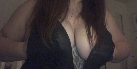 lilclovewhore onlyfans leaked picture 2