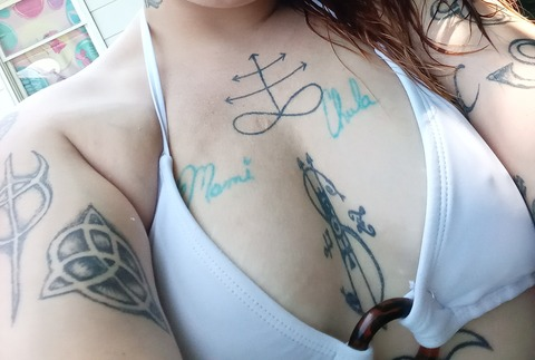 lillithmorningstar666 onlyfans leaked picture 2