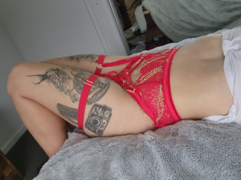 lily.blue13 onlyfans leaked picture 2