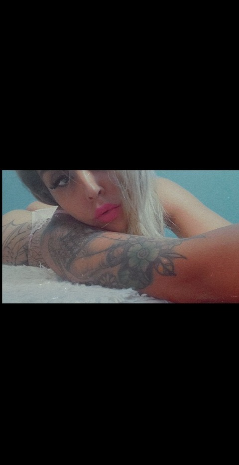 lovelhyy onlyfans leaked picture 2