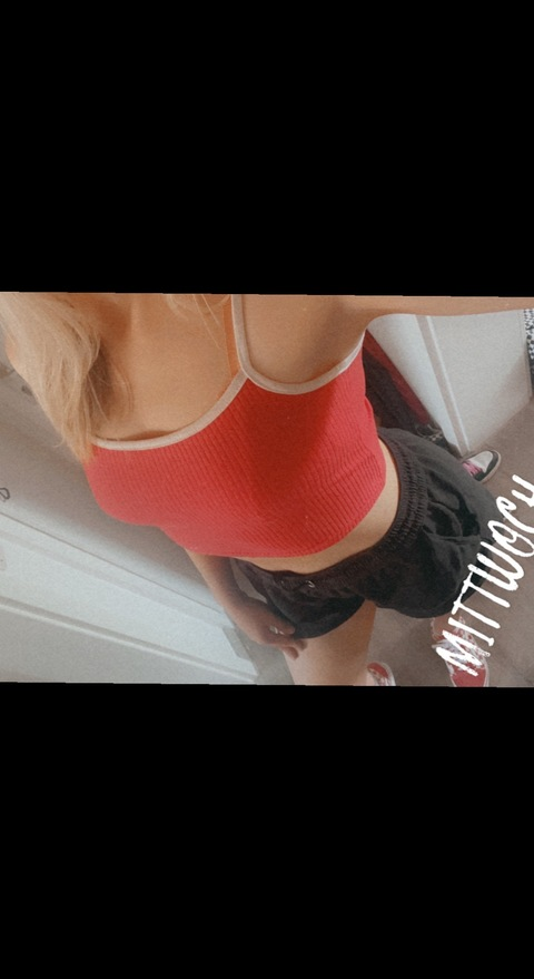 mariaxflk onlyfans leaked picture 2