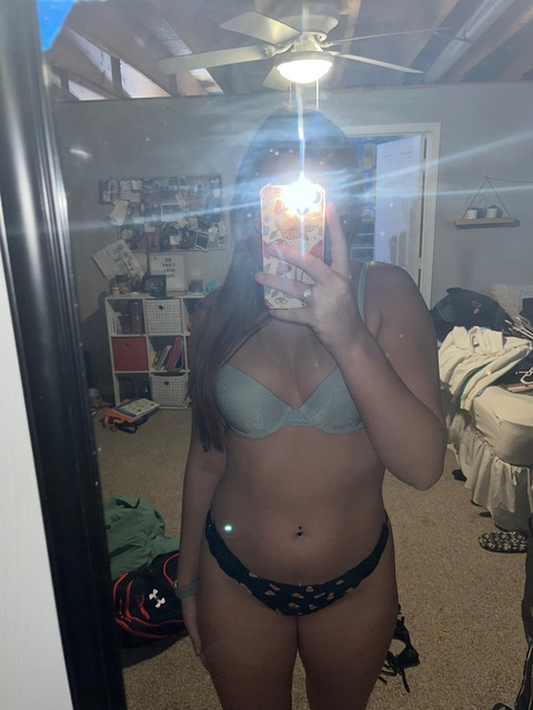 mckenziemarie18 onlyfans leaked picture 2