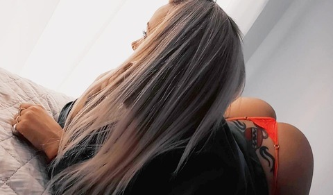 meli1986 onlyfans leaked picture 2