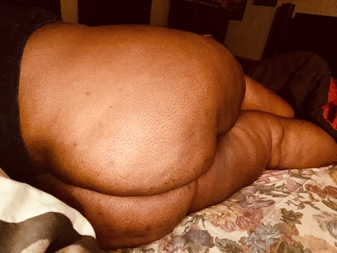 missypooh99 onlyfans leaked picture 2