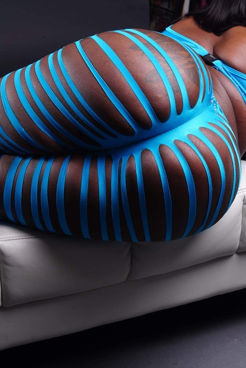 mizchocolateoverdose onlyfans leaked picture 2