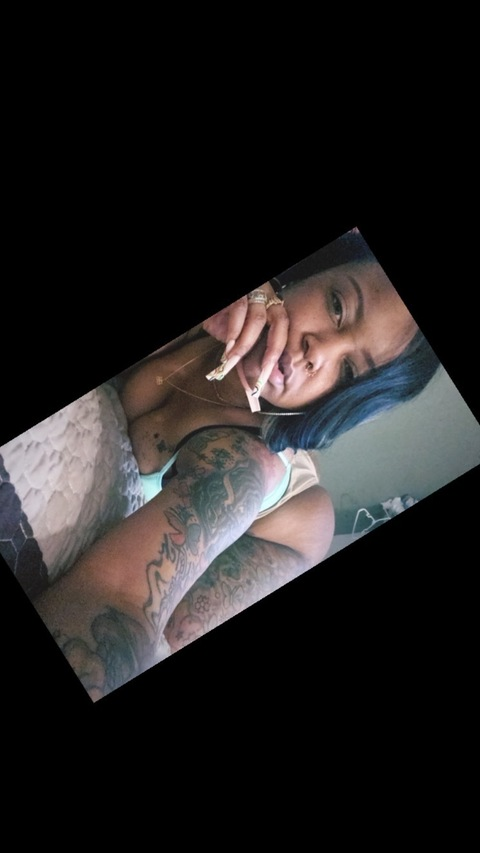 mizz305 onlyfans leaked picture 2