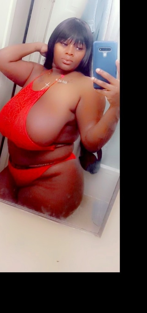 mizznenewetwet onlyfans leaked picture 2