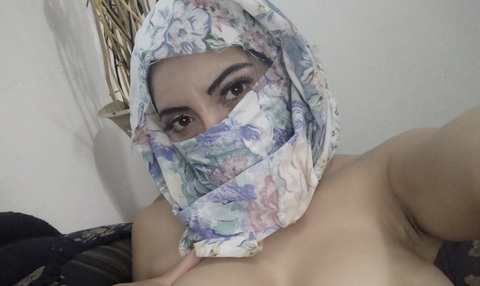 muslimwifex onlyfans leaked picture 2