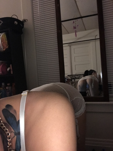 nanileeee onlyfans leaked picture 2