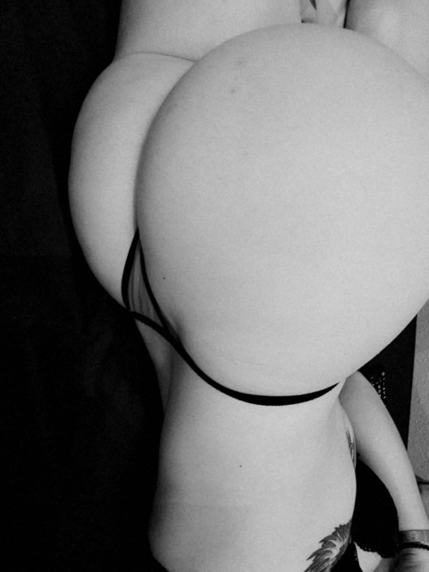 nia_trxp onlyfans leaked picture 2