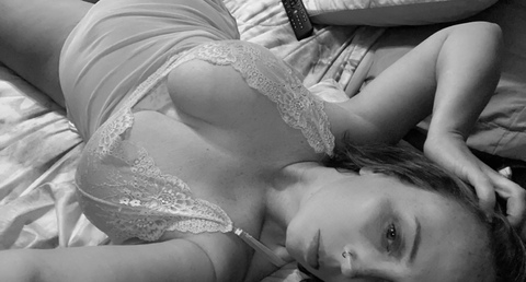 ohioangelgirl80 onlyfans leaked picture 2