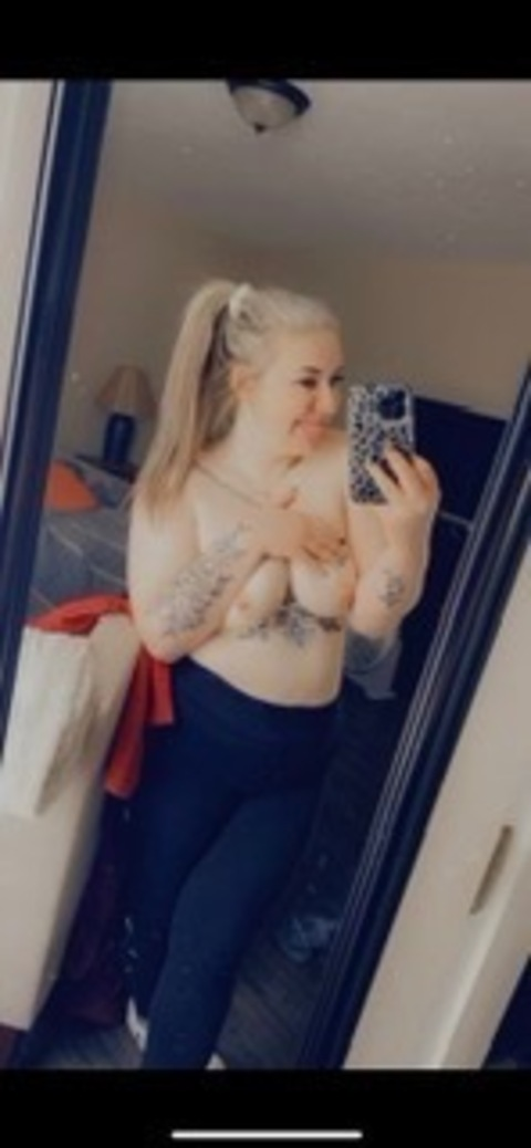 peachyyy97 onlyfans leaked picture 2