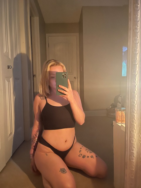 piperrrose onlyfans leaked picture 2