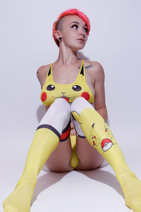 pokebabe16 onlyfans leaked picture 2