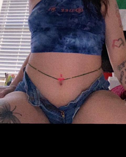 prettygirla15 onlyfans leaked picture 2