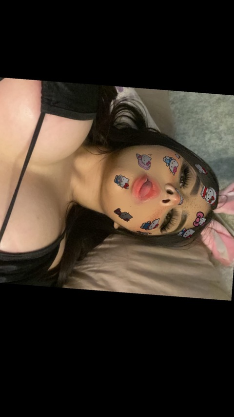 princesa.alexa onlyfans leaked picture 2