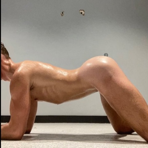 pukashelldude onlyfans leaked picture 2