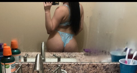 queen9081 onlyfans leaked picture 2