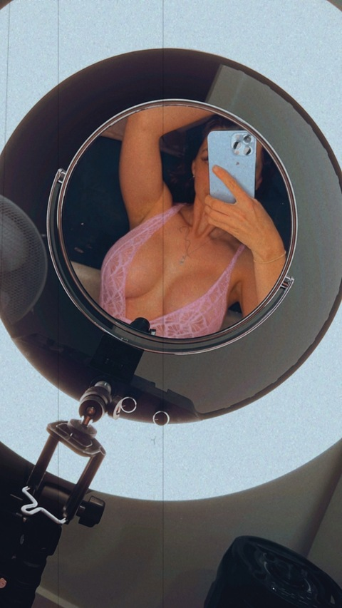 queenkleo onlyfans leaked picture 2