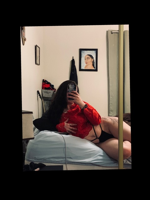 queenofhell0666 onlyfans leaked picture 2