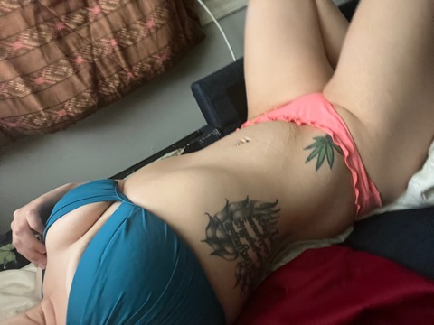 raemeow22 onlyfans leaked picture 2