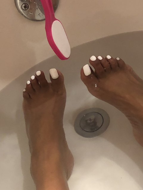 sadittysoles onlyfans leaked picture 2