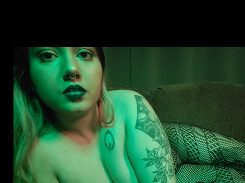 salemharlow666 onlyfans leaked picture 2