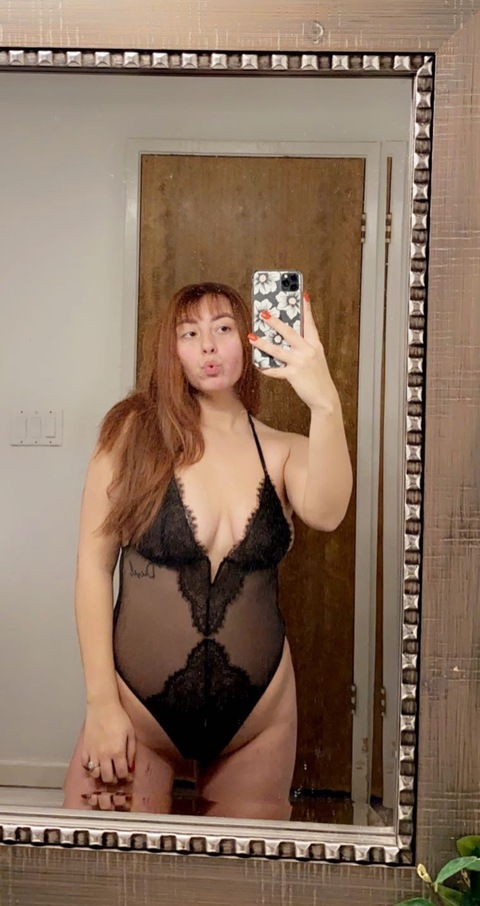 sexyymommi onlyfans leaked picture 2