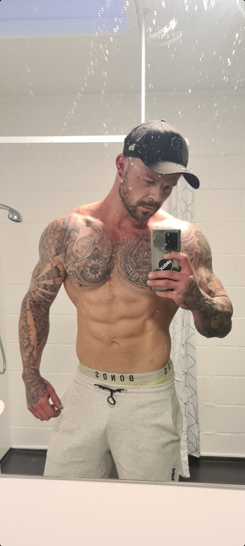 shreddedkiwi onlyfans leaked picture 2