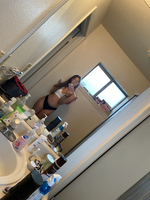 sierranicole141 onlyfans leaked picture 2