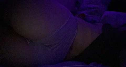 spicyzoeyy onlyfans leaked picture 2