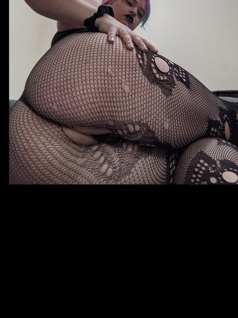 stonedkittyyy onlyfans leaked picture 2