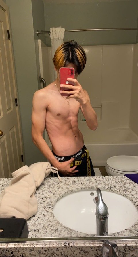 switchfantasy onlyfans leaked picture 2