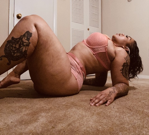 tattedbaddiee onlyfans leaked picture 2