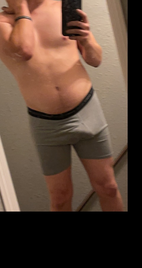 thatrepoman onlyfans leaked picture 2