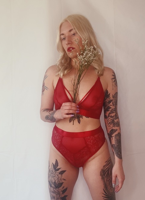 theamysunfire onlyfans leaked picture 2