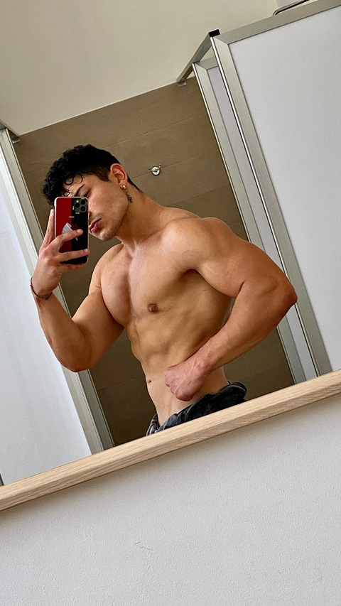 thereal.vinci onlyfans leaked picture 2